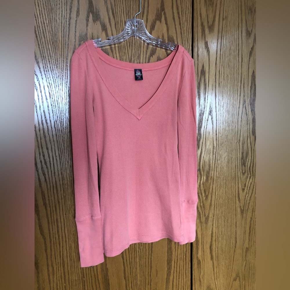 Free People Zipper Sleeve Thermal peach medium. Rare!!